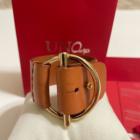 UNO de 50 Watts Up Camel Leather Cuff Bracelet Gold Clasp Handcrafted In Spain - Picture 3 of 16